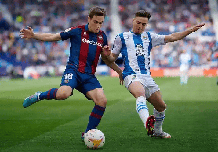 欧罗巴前瞻:弗赖堡 VS 塞尔塔,魔鬼主场遇残阵西甲劲旅,主队稳占先机